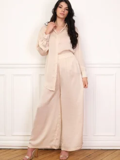 La Modeuse Ensemble chemise pantalon satinés Beige