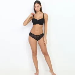 New La Modeuse Ensemble corbeille en dentelle Noir