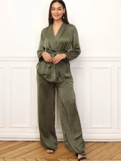 La Modeuse Ensemble kimono et pantalon texturés Kaki