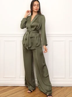 La Modeuse Ensemble kimono et pantalon texturés Kaki