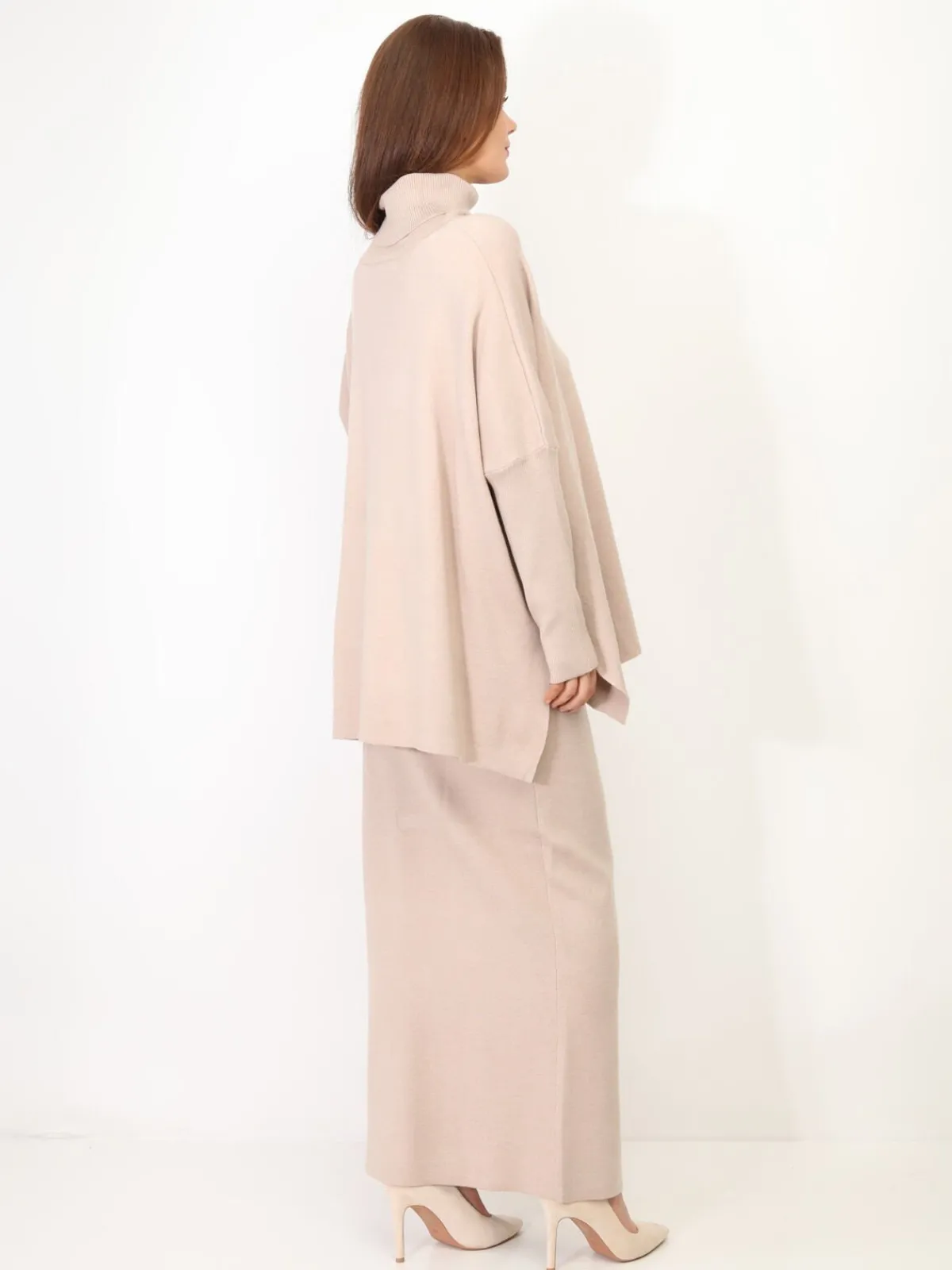Hot La Modeuse Ensemble maille jupe longue et col roulé Beige