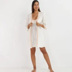 New La Modeuse Ensemble nuisette et kimono à dentelle Ecru
