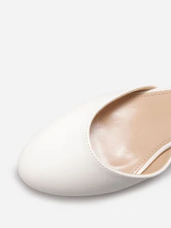 Sale La Modeuse Escarpins à bout arrondi et bride Blanc