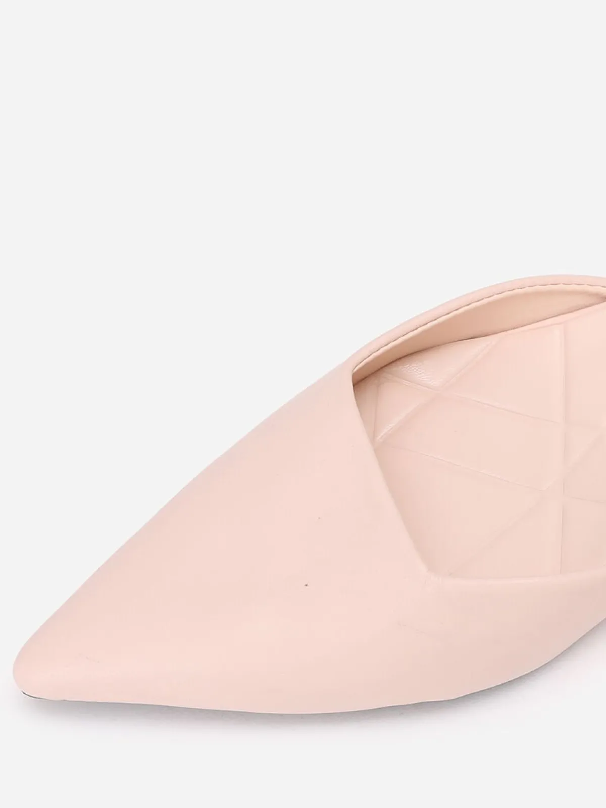 Online La Modeuse Escarpins à bout pointu Beige