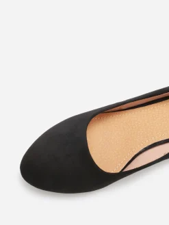 Discount La Modeuse Escarpins arrondis en suédine grandes tailles Noir