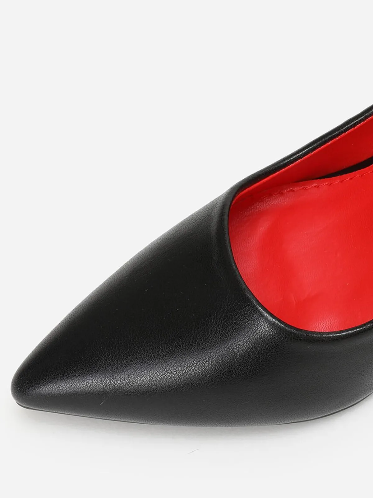 Discount La Modeuse Escarpins asymétriques à talon verni Noir