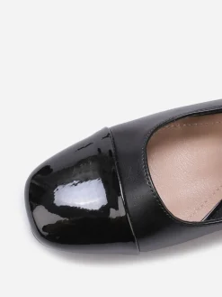 New La Modeuse Escarpins bi-matières à détail perle Noir