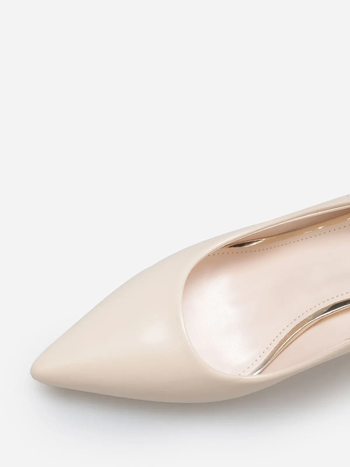 Discount La Modeuse Escarpins en simili à talon bobine fin Beige