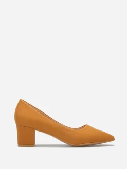 Outlet La Modeuse Escarpins en suédine à bout pointu Camel