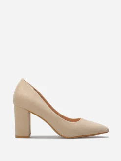 La Modeuse Escarpins en suédine et talon carré Beige