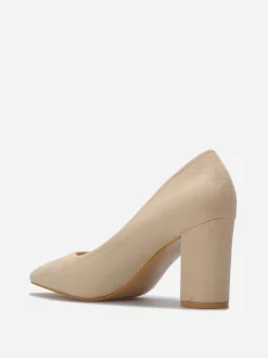 La Modeuse Escarpins en suédine et talon carré Beige