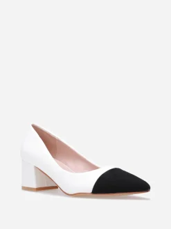 Discount La Modeuse Escarpins pointus bi-matières Blanc