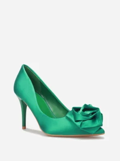 La Modeuse Escarpins satinés à fleur Vert