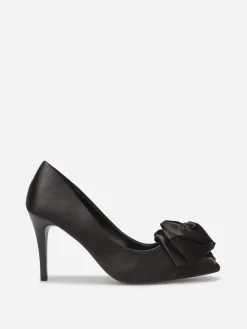 Clearance La Modeuse Escarpins satinés à fleur Noir