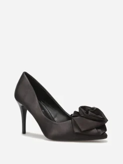 Clearance La Modeuse Escarpins satinés à fleur Noir