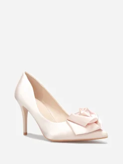 Discount La Modeuse Escarpins satinés à fleur Beige