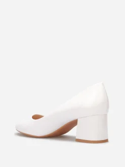 Discount La Modeuse Escarpins vernis à talon carré Blanc