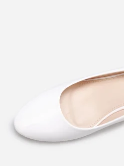 Discount La Modeuse Escarpins vernis à talon carré Blanc