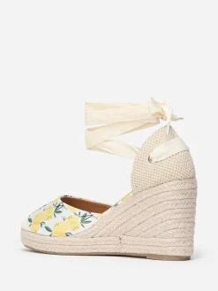 Sale La Modeuse Espadrilles compensées à imprimé citrons Jaune