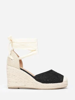 Discount La Modeuse Espadrilles compensées dentelées à nouer Noir