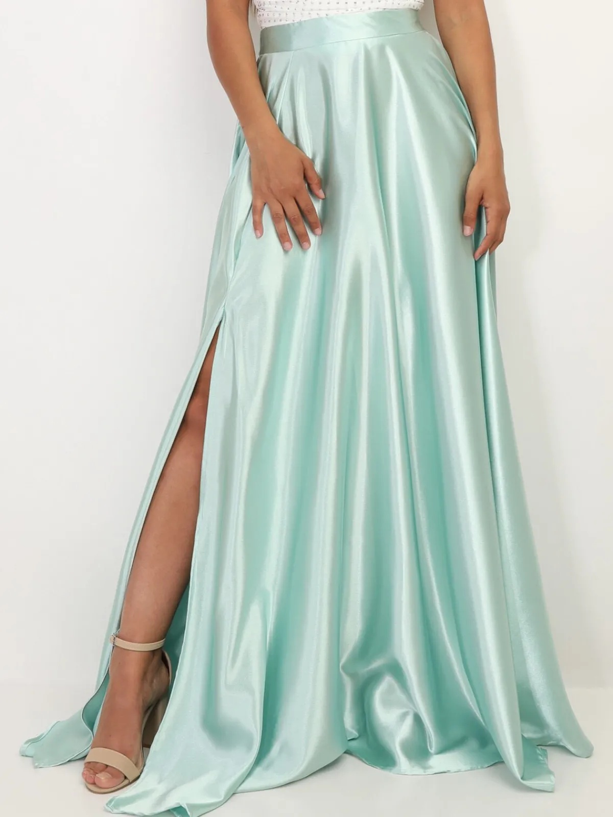 Sale La Modeuse Jupe longue taille haute effet satiné Vertclair