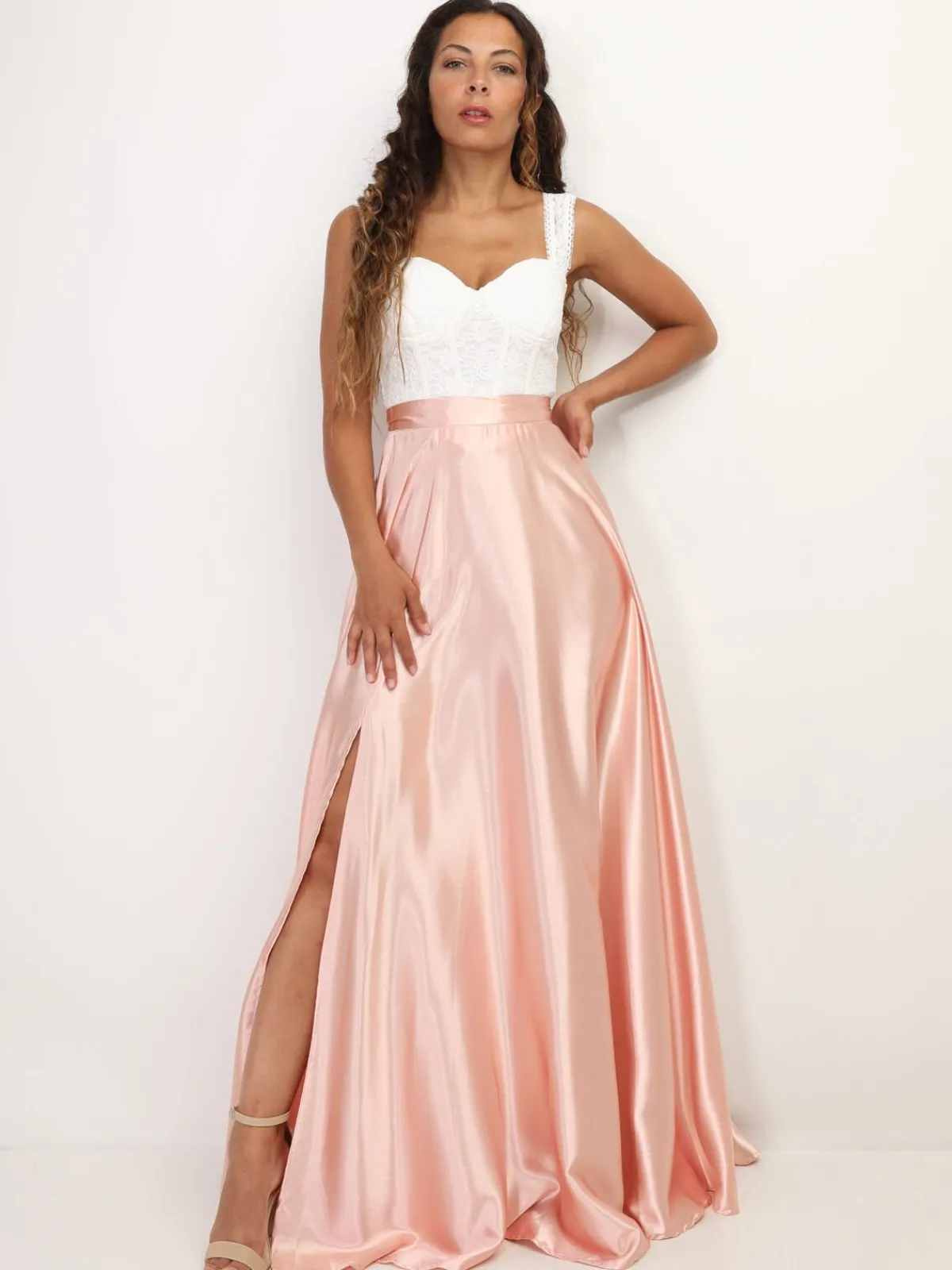 La Modeuse Jupe longue taille haute effet satiné Rose