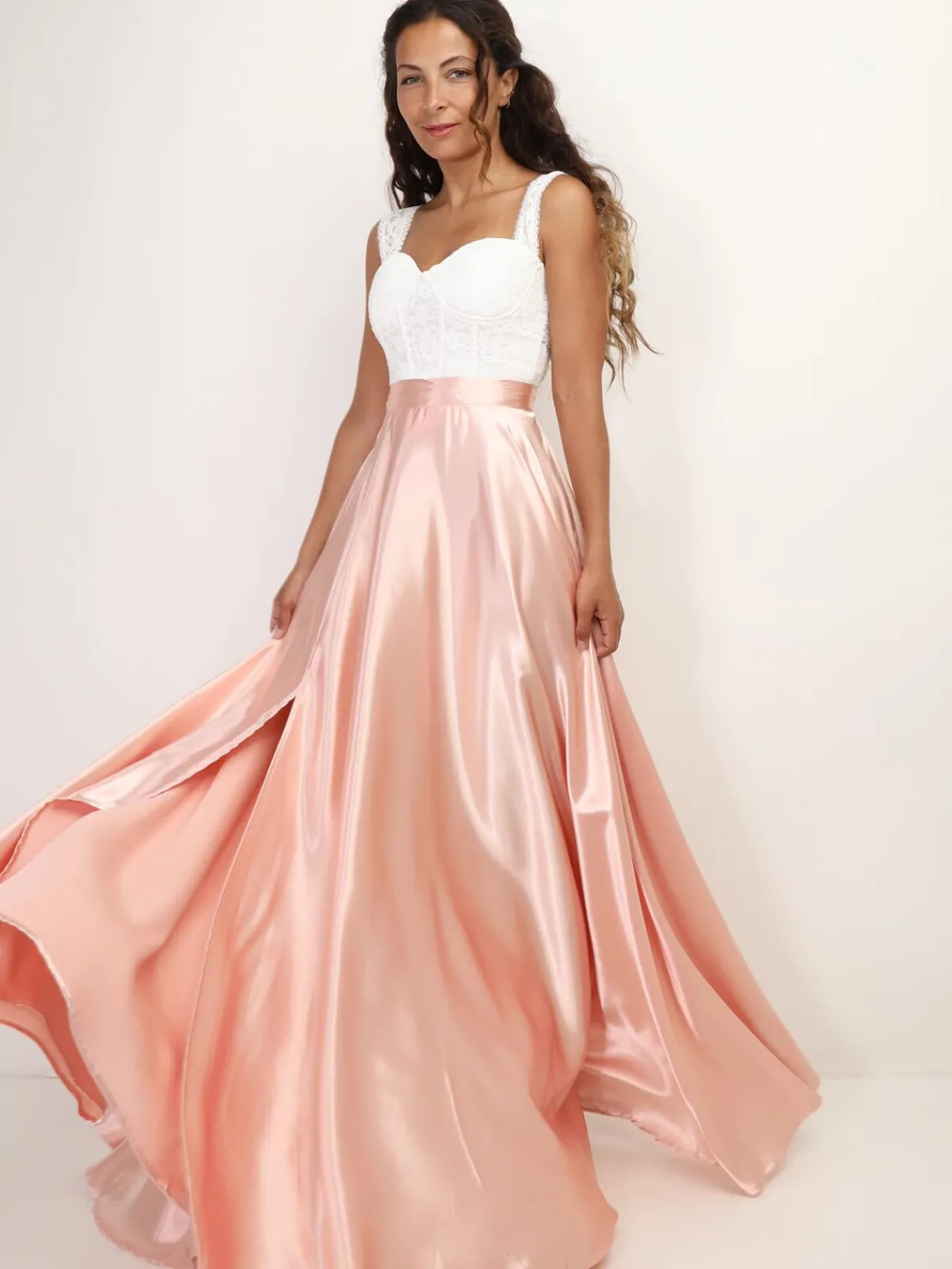 La Modeuse Jupe longue taille haute effet satiné Rose