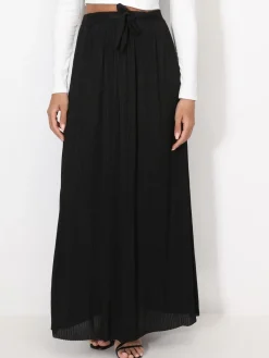 Sale La Modeuse Jupe longue évasée et plissée Noir