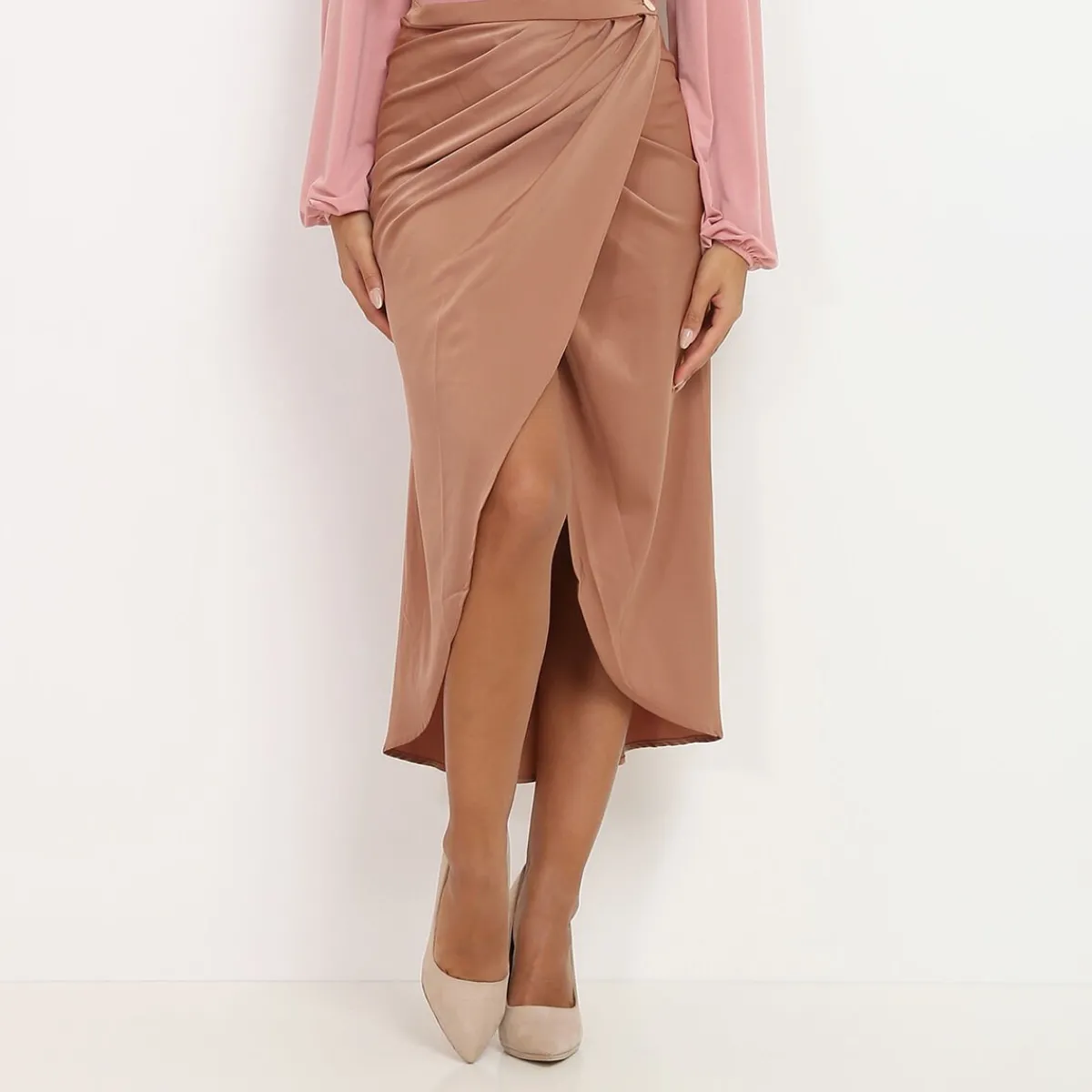 Best La Modeuse Jupe mi-longue portefeuille satinée Camel