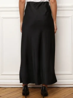 Online La Modeuse Jupe satinée longue et droite Noir