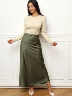 Discount La Modeuse Jupe satinée longue et droite Kaki