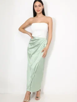 Discount La Modeuse Jupe satinée style portefeuille Vertclair