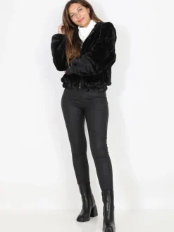 Hot La Modeuse Manteau court à fausse fourrure Noir