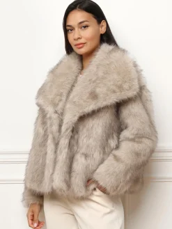 Hot La Modeuse Manteau court en fausse fourrure Taupe