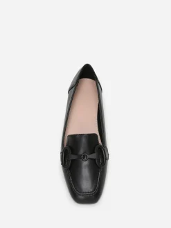 Online La Modeuse Mocassins  à bride métallique et surpiqûres Noir
