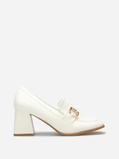 Online La Modeuse Mocassins à talon avec bout carré et mors doré Blanc