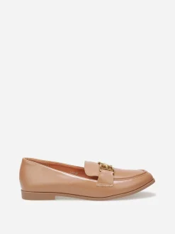 Outlet La Modeuse Mocassins classiques à boucle dorée Camel