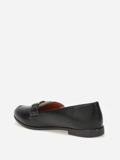 Online La Modeuse Mocassins classiques à boucle dorée Noir
