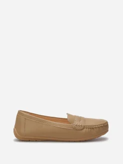 Online La Modeuse Mocassins classiques en simili Taupe