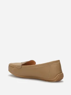 Online La Modeuse Mocassins classiques en simili Taupe