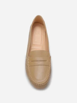 Online La Modeuse Mocassins classiques en simili Taupe