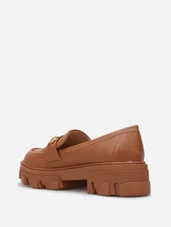 Online La Modeuse Mocassins crantés à détail métallique Camel