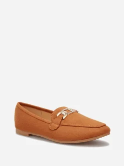 Discount La Modeuse Mocassins en suédine à boucle en strass Camel