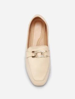 Sale La Modeuse Mocassins en suédine à boucle en strass Beige