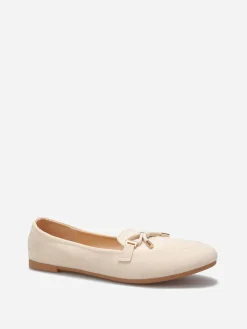 Clearance La Modeuse Mocassins en suédine à n艙ud grandes tailles Beige