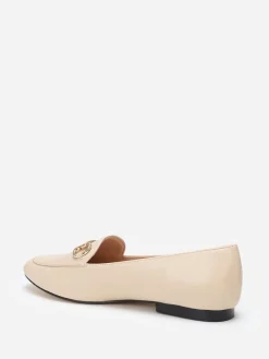 Hot La Modeuse Mocassins plats à bride métallique Beige