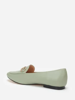 New La Modeuse Mocassins plats à bride métallique Vert