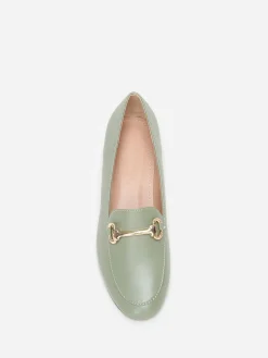 New La Modeuse Mocassins plats à bride métallique Vert