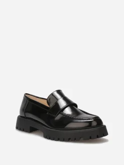Outlet La Modeuse Mocassins vernis à semelle crantée Noir