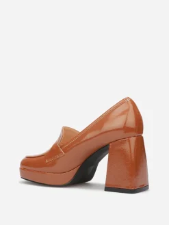 La Modeuse Mocassins vernis à talon Camel